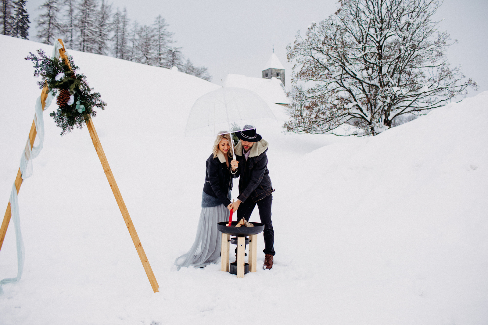 Winter elopement in the mountains